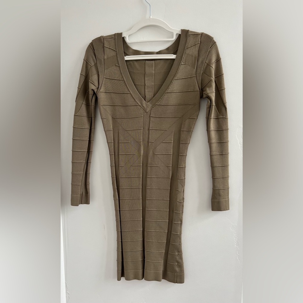 Long sleeve bodycon dress